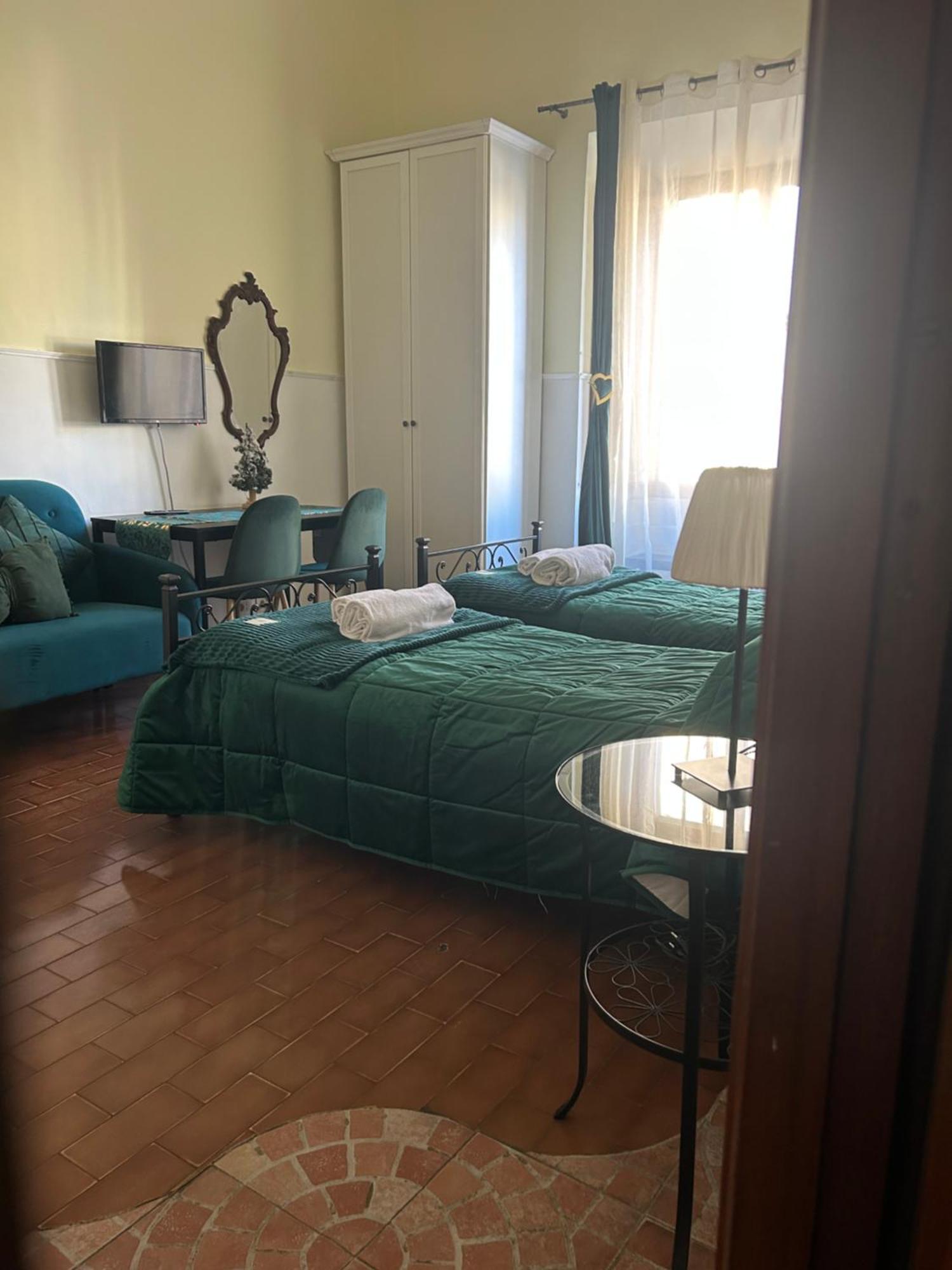 Glam Sm Maggiore Guest House روما المظهر الخارجي الصورة