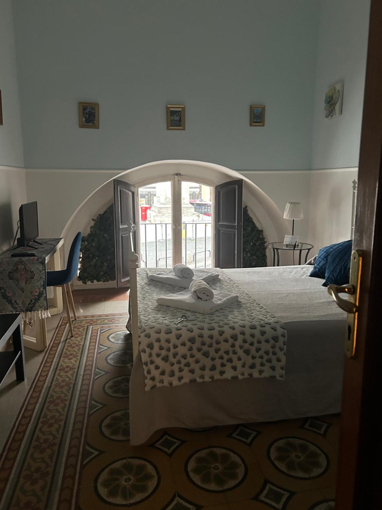 Glam Sm Maggiore Guest House روما المظهر الخارجي الصورة